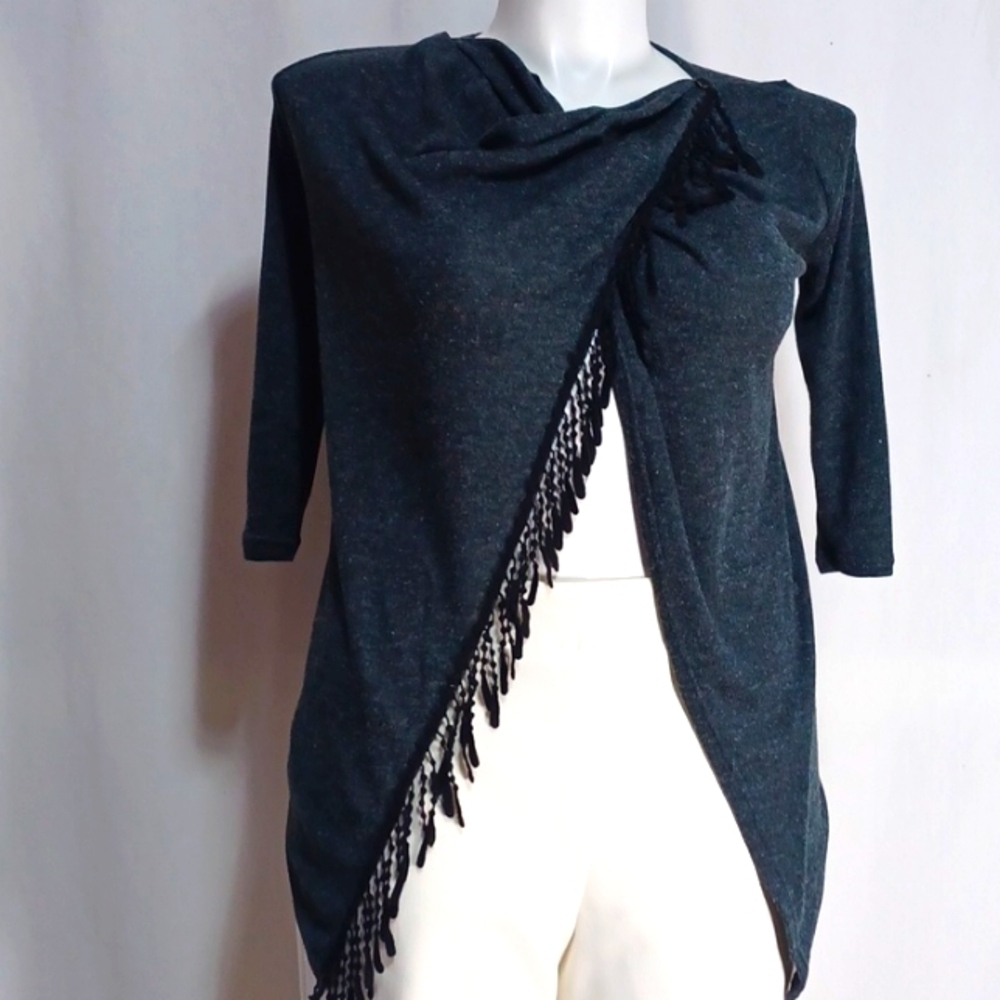 MAURICES top size xs in a beautiful black polyester and rayon blend
